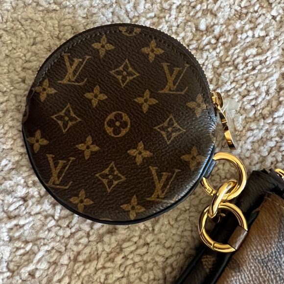 Louis Vuitton trio wristlet wallet pouch - Picture 3 of 9